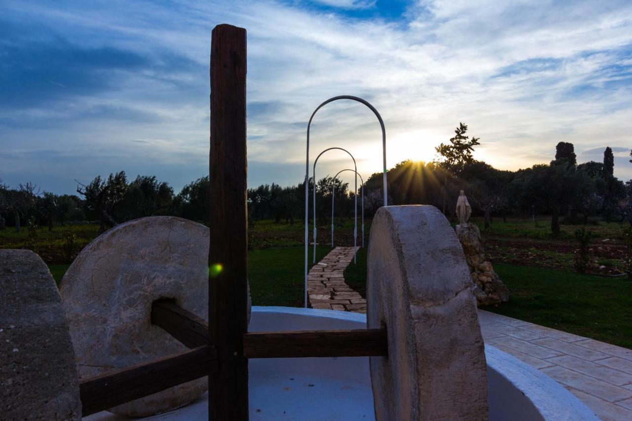 Masseria Poli Country House กอนแวร์ซาโน ภายนอก รูปภาพ