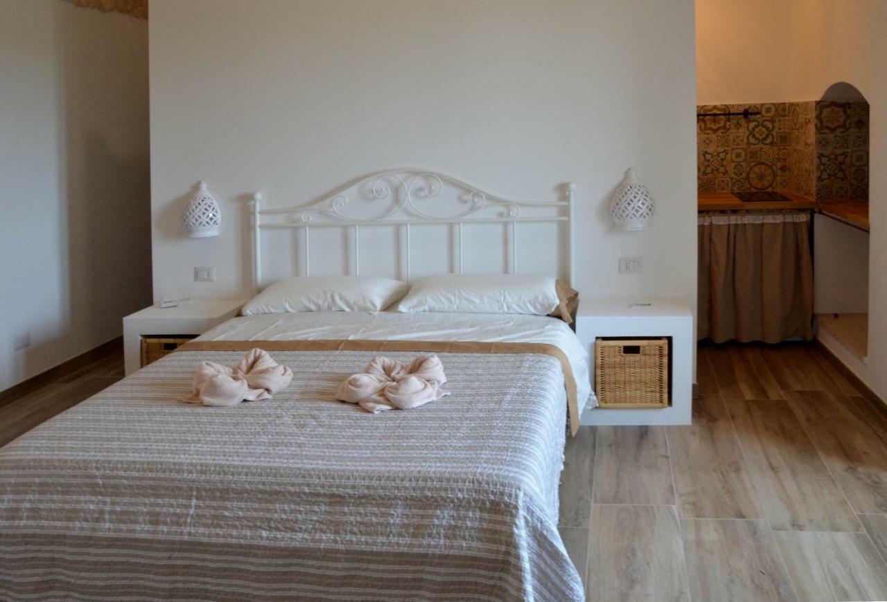 Masseria Poli Country House กอนแวร์ซาโน ภายนอก รูปภาพ