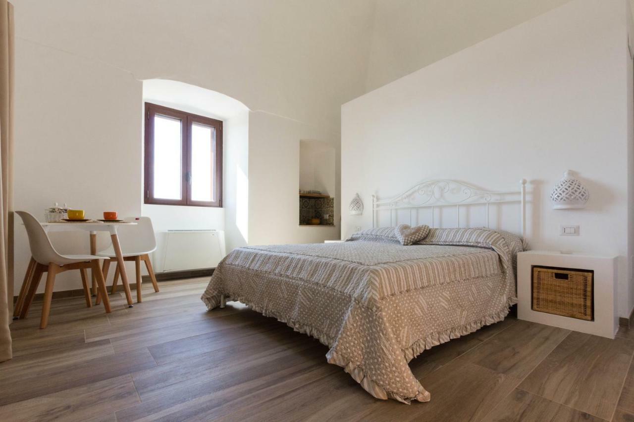 Masseria Poli Country House กอนแวร์ซาโน ภายนอก รูปภาพ